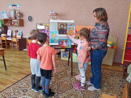 Занятие в старшей логопедической (2) группе Занятие в старшей логопедической (2) группе.